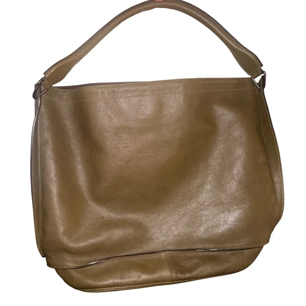 Longchamp 3D monochromatic Leather Hobo Bag Olive Green Logo Made in France